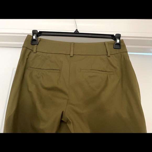 ANN TAYLOR Factory Olive Green Ankle Pants Size 0 - Picture 5 of 8